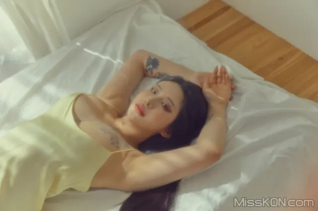 OrangePic Vol.3: Sleeping Beauty (15 photos)