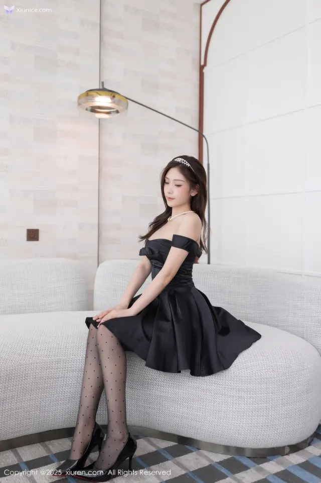 XIUREN No.10878: 刘婷婷 (72 photos)