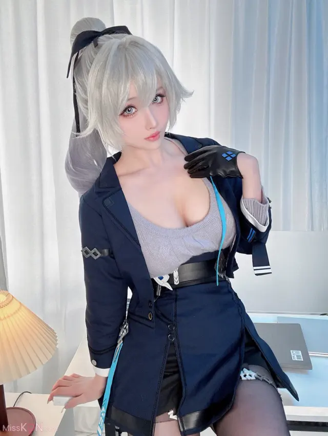 Coser@rioko凉凉子: 布洛妮娅OL (50 photos + 12 videos)
