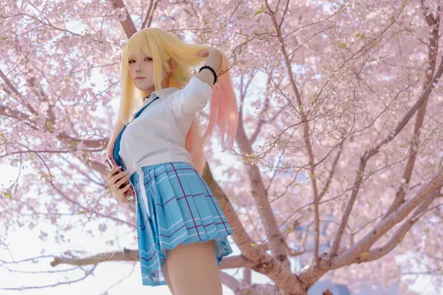 Coser@黏黏团子兔 – 7月作品 喜多川海梦 (77 photos)