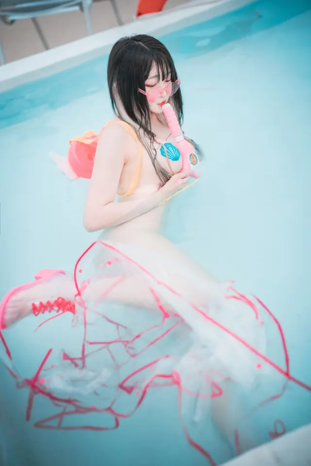 DJAWA Photo – Aram (아람): “Poolside Summer” (134 photos)