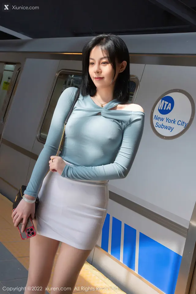 XIUREN No.4702: 一颗甜蛋黄a (71 photos)
