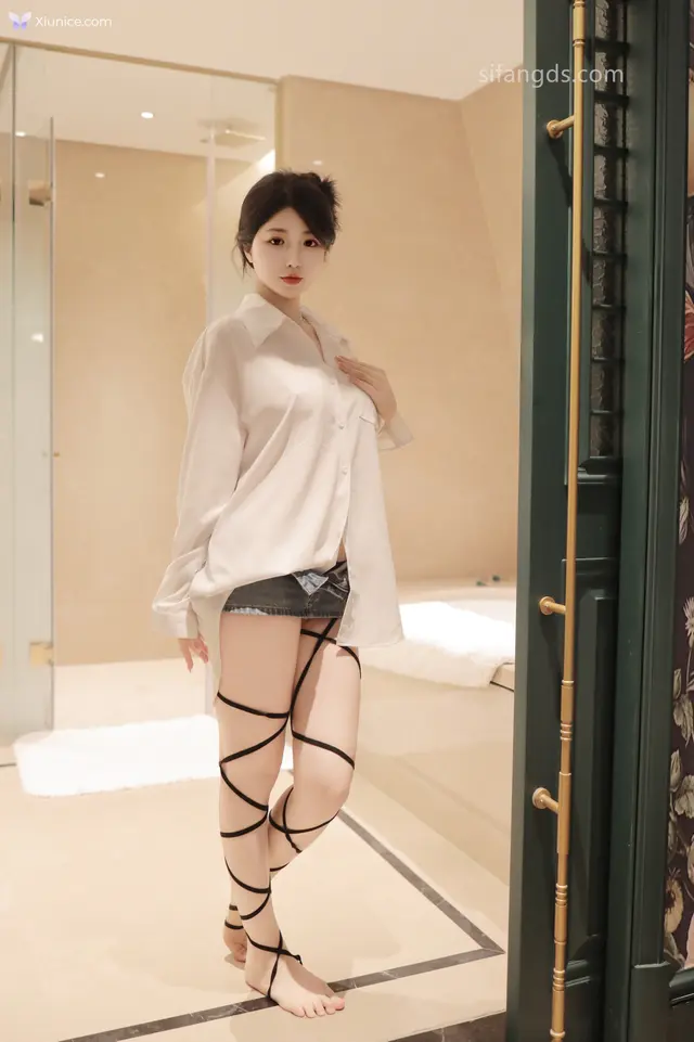 [XR Uncensored] Chen Xiaohua (陈小花): R18 秀人网模特 浴室中的激情 (92 photos + 8 videos)