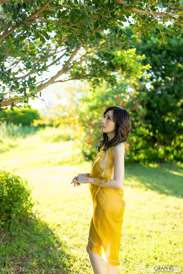 [JP] JULIA: [Graphis Gals] No.555 Majesty (141 photos)
