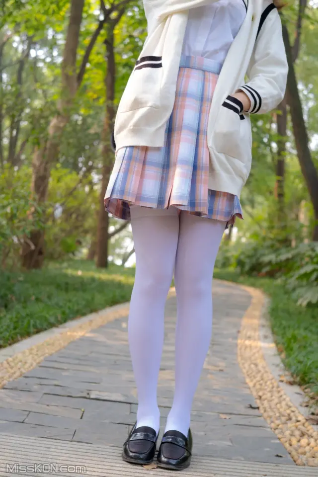 [森萝财团写真] 内部 小七 JK (128 photos)