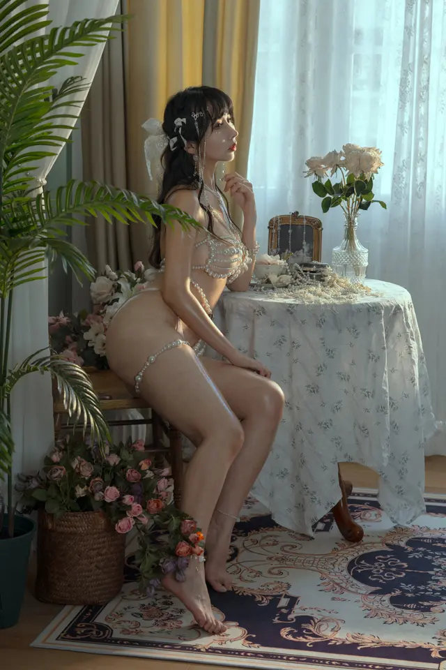 Coser@云溪溪 (Yunx1x1) Vol.27 奶桃 薄暮 (50 photos)