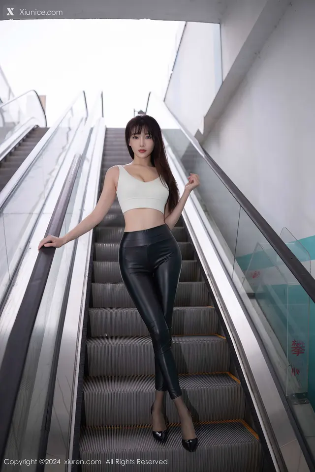 Xiuren秀人网 No.9377 陆萱萱 (81 photos)