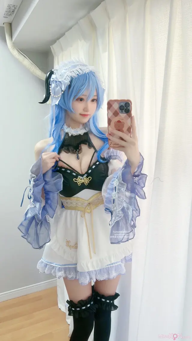 Coser@千阳(ちよ): 甘雨ちゃん (25 photos)