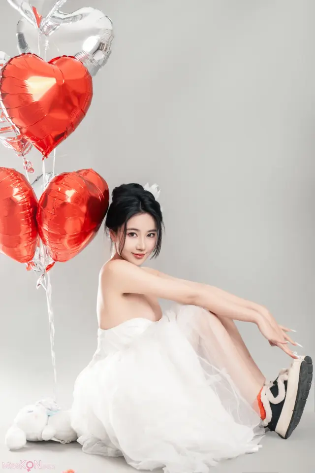 Coser@年年Nnian: LOVE 情人节特别篇 (80 photos)