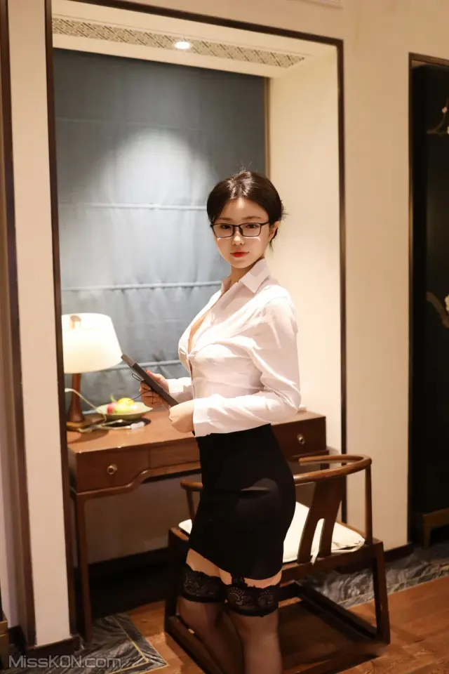 [XR Uncensored] 陈小花: 职业装OL内购版 (60 photos)
