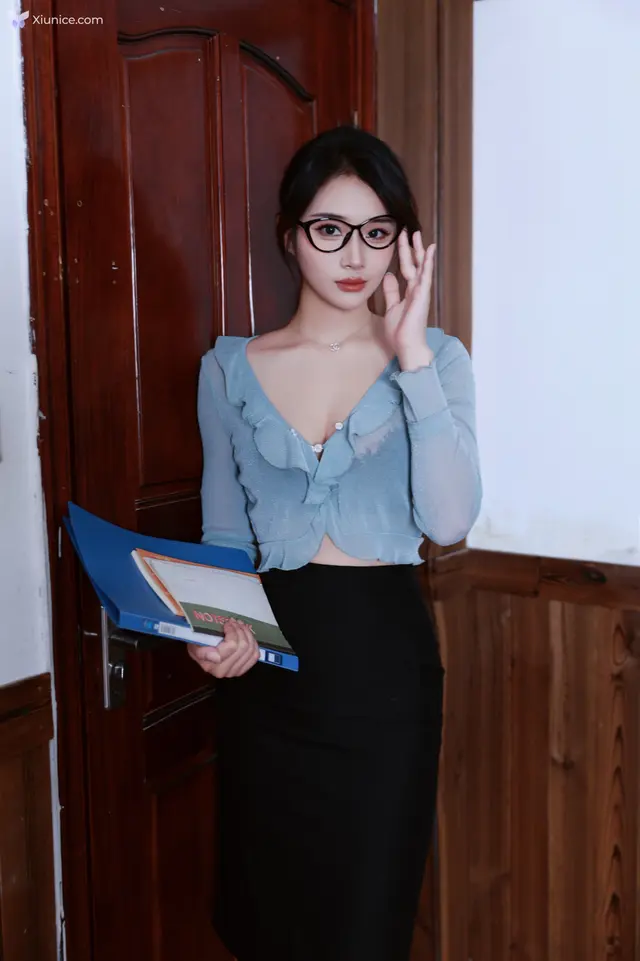 Xiuren Uncensored 4K 南乔 – R18 秀人网模特 女教师 (115 photos)