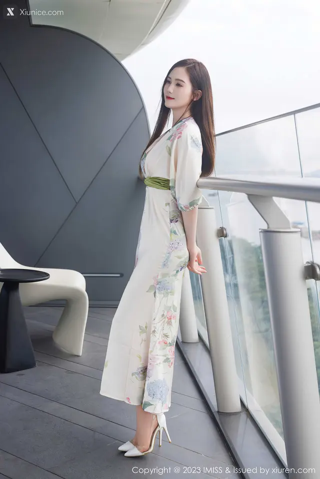 IMiss爱蜜社 No.0745 SISY思 (55 photos)