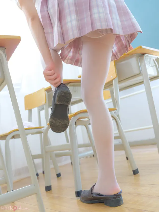 [森萝财团写真] 小圆 试拍 JKJK格子裙 (169 photos + 1 video)