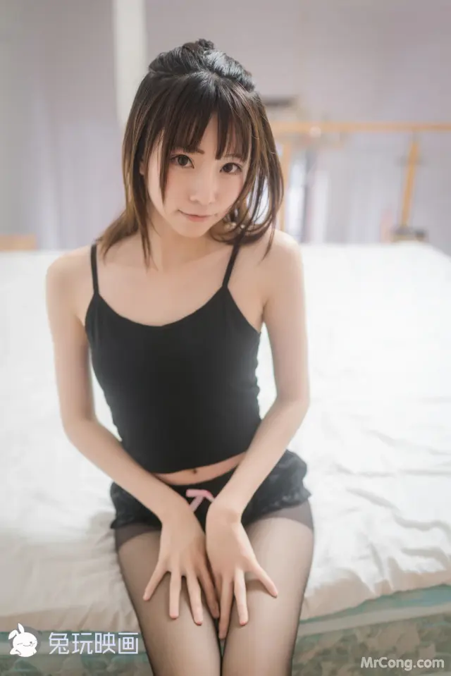 Cosplay@兔玩映画 Vol.038: 黑丝套装 (40 photos)