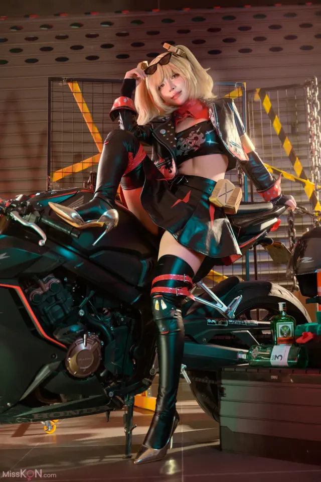 Coser@UmekoJ: Burnice White Zenless Zone Zero (97 photos + 8 videos)