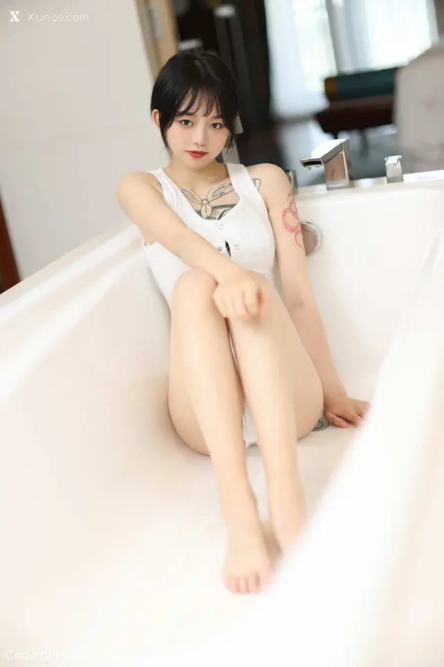 MFStar模范学院 Vol.496 奶瓶子 (49 photos)