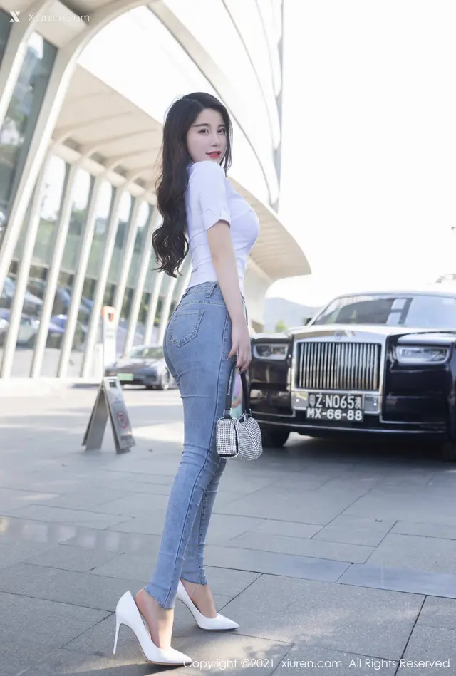 Xiuren秀人网 No.3501 美七Mia (70 photos)