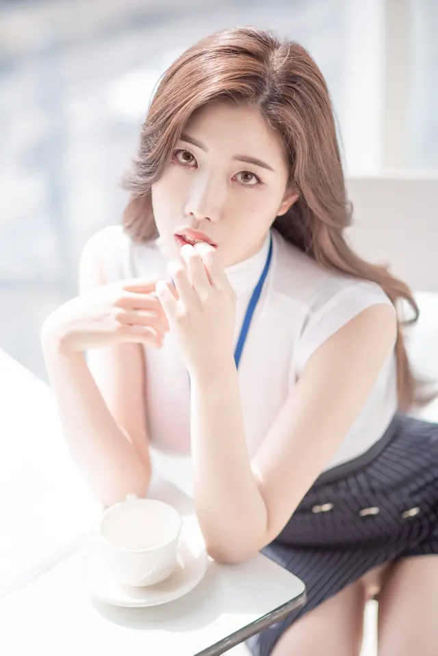Yebin (전예빈) – Office Look (61 photos)