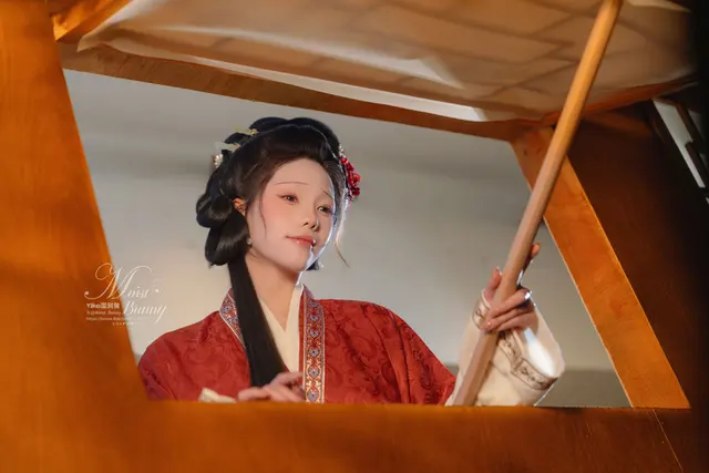 Coser@黏黏团子兔 – 2026年02月作品『快马加鞭·金莲迎春』 (93 photos)