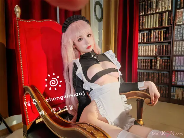 Coser@橙子喵酱: 大尺度写真 – 女仆 (12 photos)