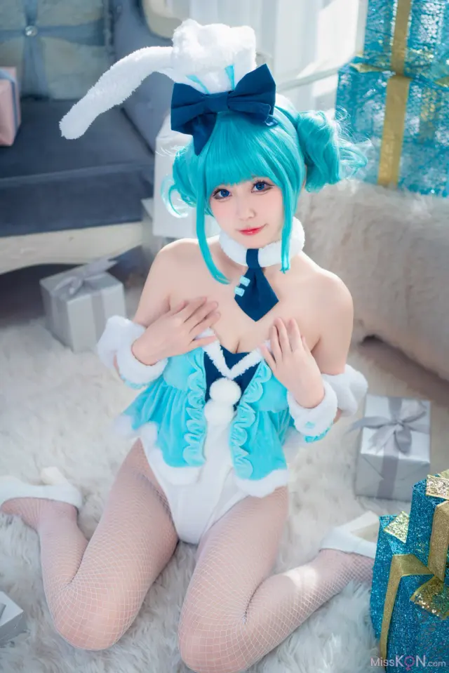 Coser@猫大人: 初音白兔×猫大人 (24 photos)