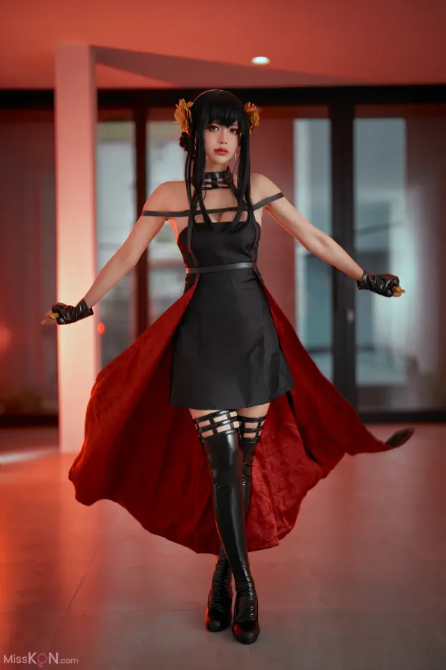 Coser@PingPing: Yor (81 photos)