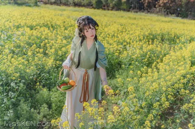 Coser@黏黏团子兔: 田耕记 (74 photos + 1 video)
