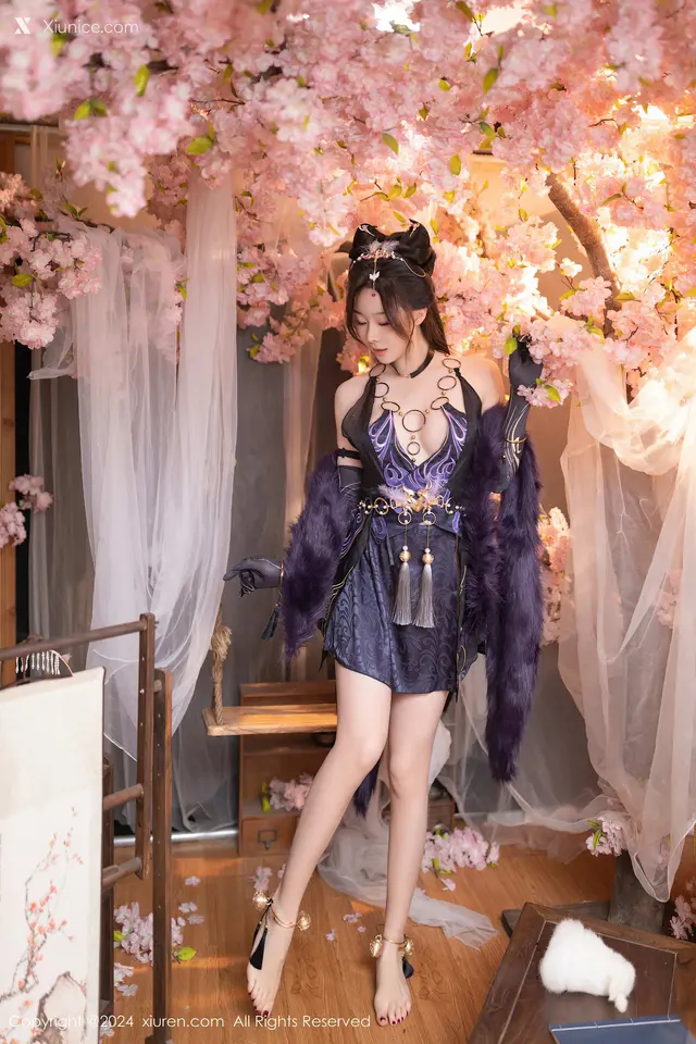 Xiuren秀人网 No.8232 小逗逗 (80 photos)