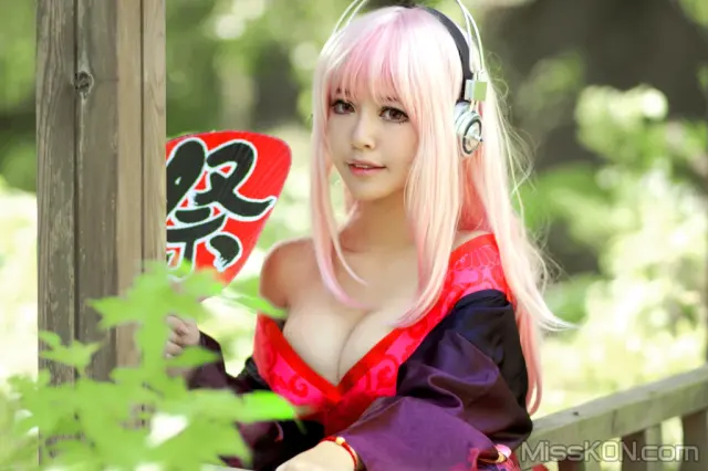 Coser@半半子: 超级索尼子 (30 photos)