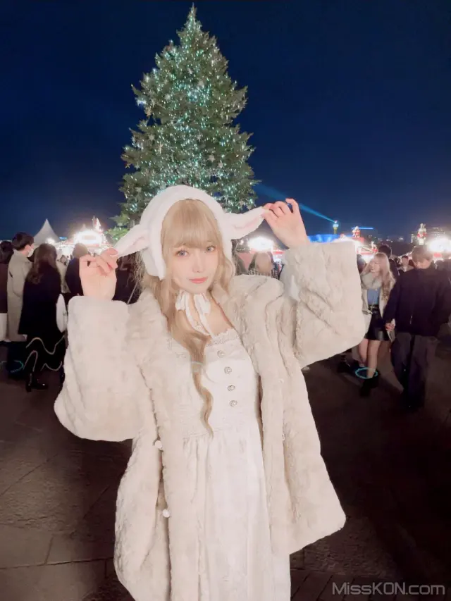 Coser@Ely_eee (ElyEE子): Winter Market Lamb (36 photos + 3 videos)