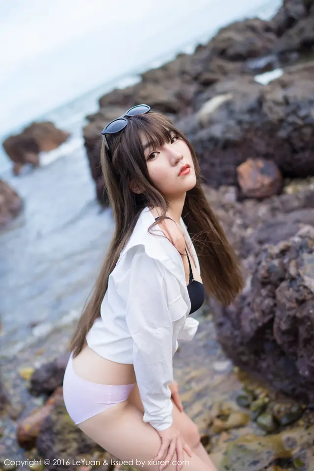 LeYuan Vol.012 Leng Bu Ding (冷不丁) (53 photos)