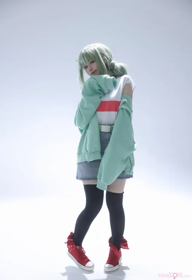 Coser@: Kiwi Araga (14 photos)