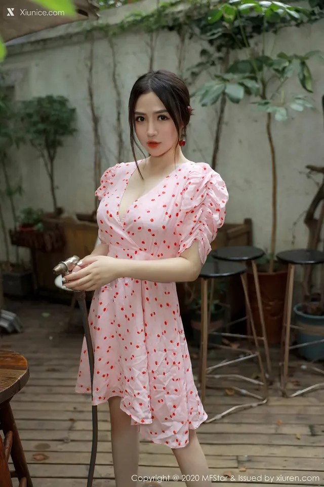 MFStar模范学院 Vol.338 蛋糕Cake (46 photos)