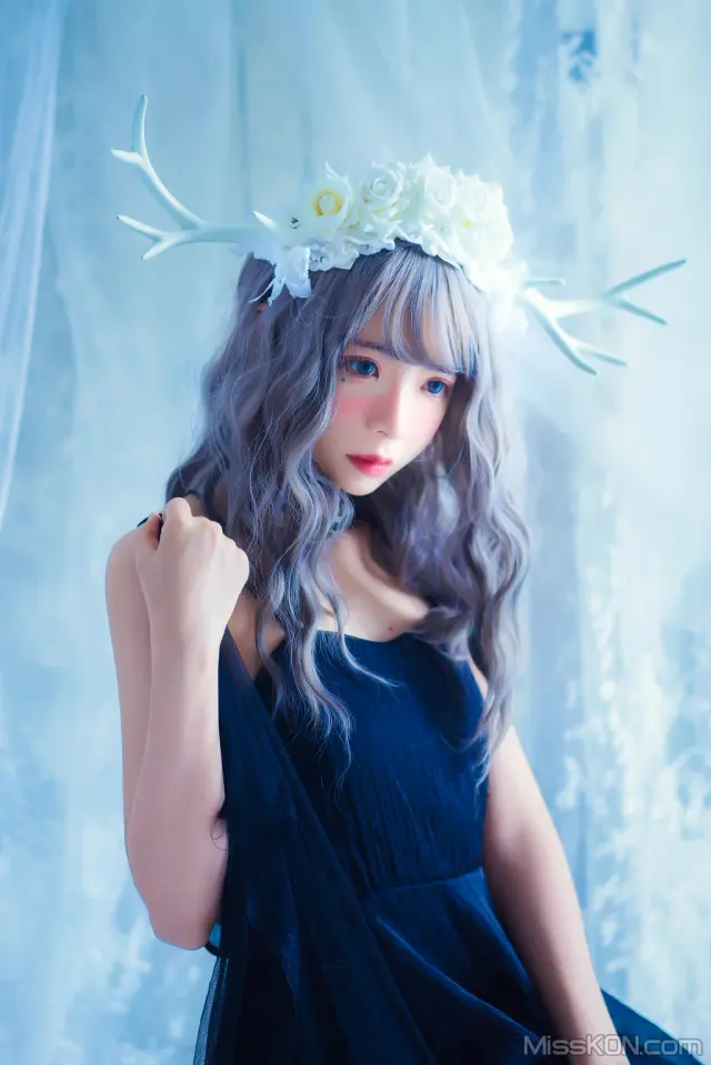 Coser@疯猫ss: 黑裙 (25 photos)