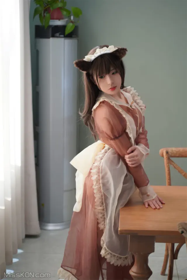 Coser@虎森森: 棕色透明女仆 (35 photos)