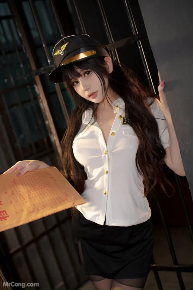 Coser@您的蛋蛋: 俘获制服 (81 photos)