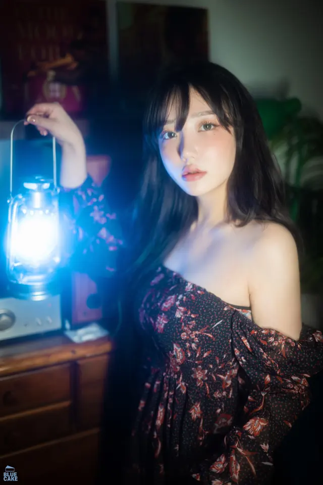 [BLUECAKE] Son Ye-Eun (손예은) – Nothing RED+ (91 photos)
