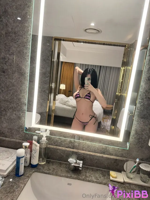 Yeon Woo (연우): 2025.09 OnlyFans订阅合集 (49 photos + 13 videos)