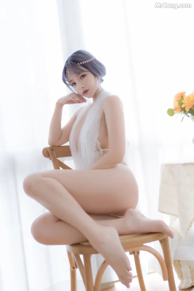 Coser@雯妹不讲道理 No.084: 白色希腊 (36 photos)