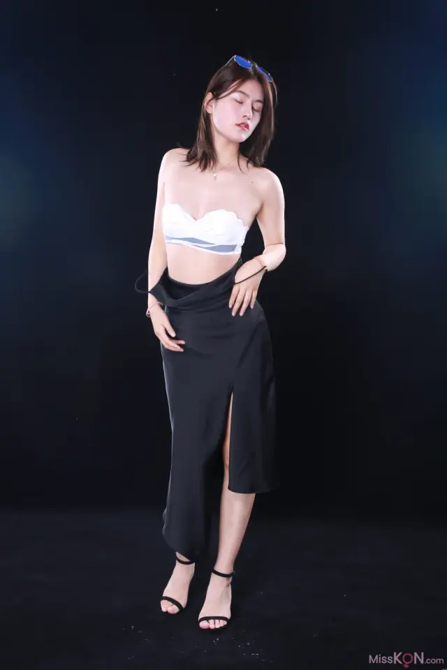 [Private Photoshoot] 阿炎: 超美 清純 模特 大尺度 私拍套圖 (645 photos)