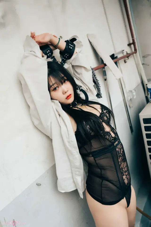 Haivia Zia (지아): Tight and Closer (70 photos)