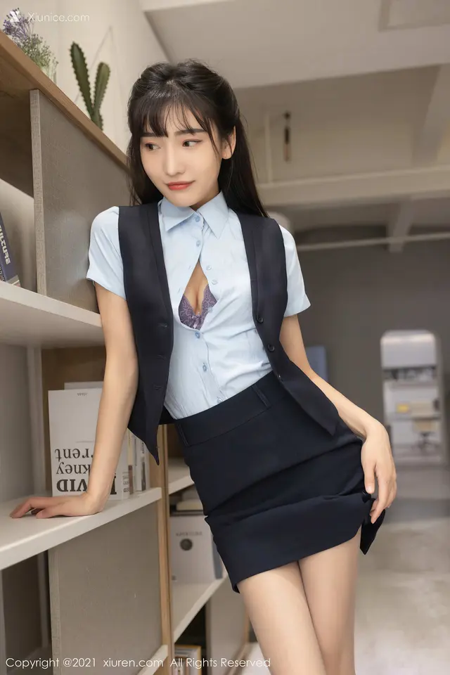 Xiuren秀人网 No.3215 陆萱萱 (77 photos)