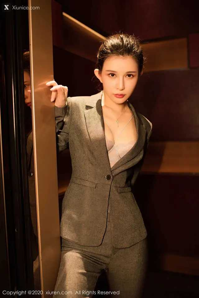 Xiuren秀人网 No.2896 张雨萌 (46 photos)
