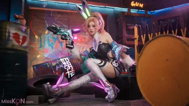 Coser@如月灰: Battle Bunny Miss Fortune (17 photos)