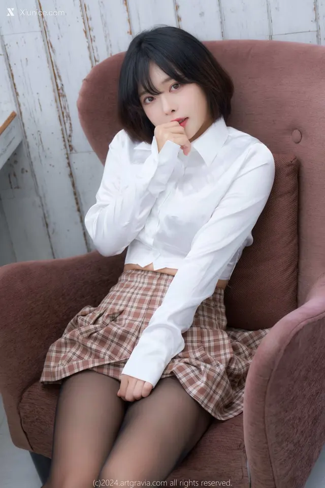Artgravia Vol.622 Areumm (다움) (90 photos)