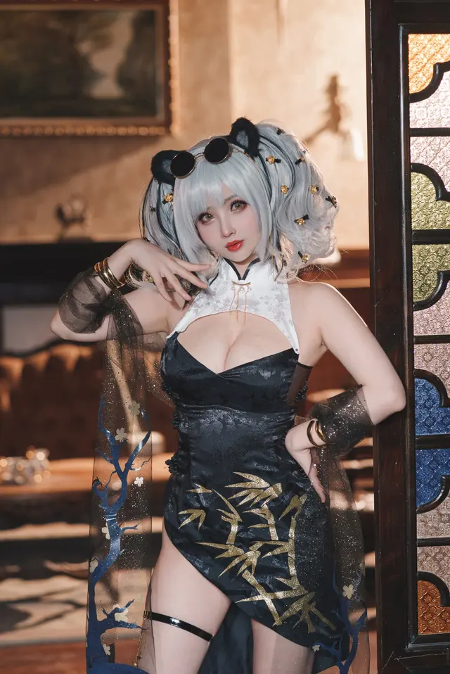 Coser@rioko凉凉子 Vol.070 食铁兽音乐会 (34 photos)