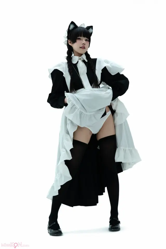 Coser@清水凪: 女仆图鉴 (89 photos)