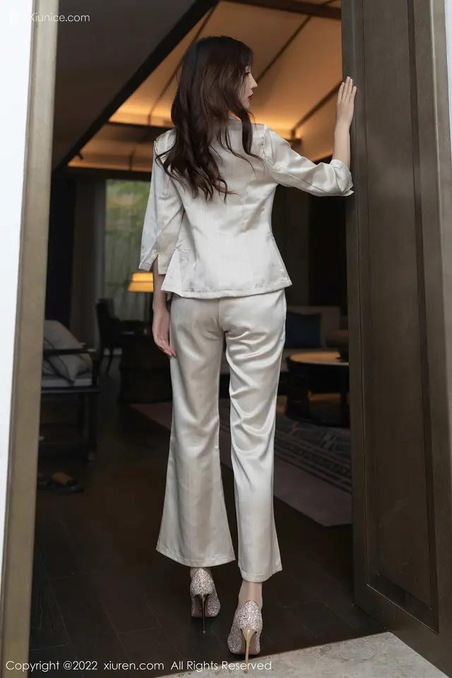 Xiuren秀人网 No.5594 陆萱萱 (79 photos)