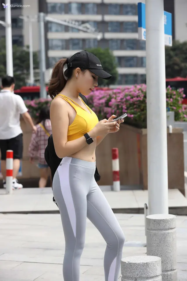 精选街拍作品 4K No.0003 芝士健身美女原版高清图片 (341 photos)