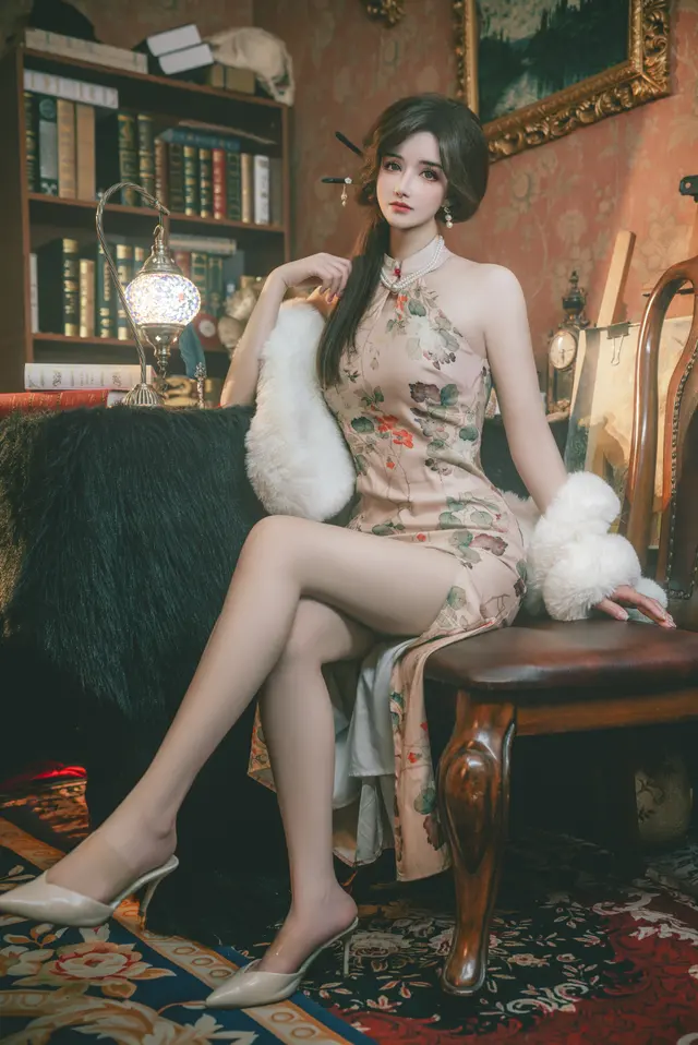 Coser@鹿八岁 – 特工的堕落 前篇 (114 photos)